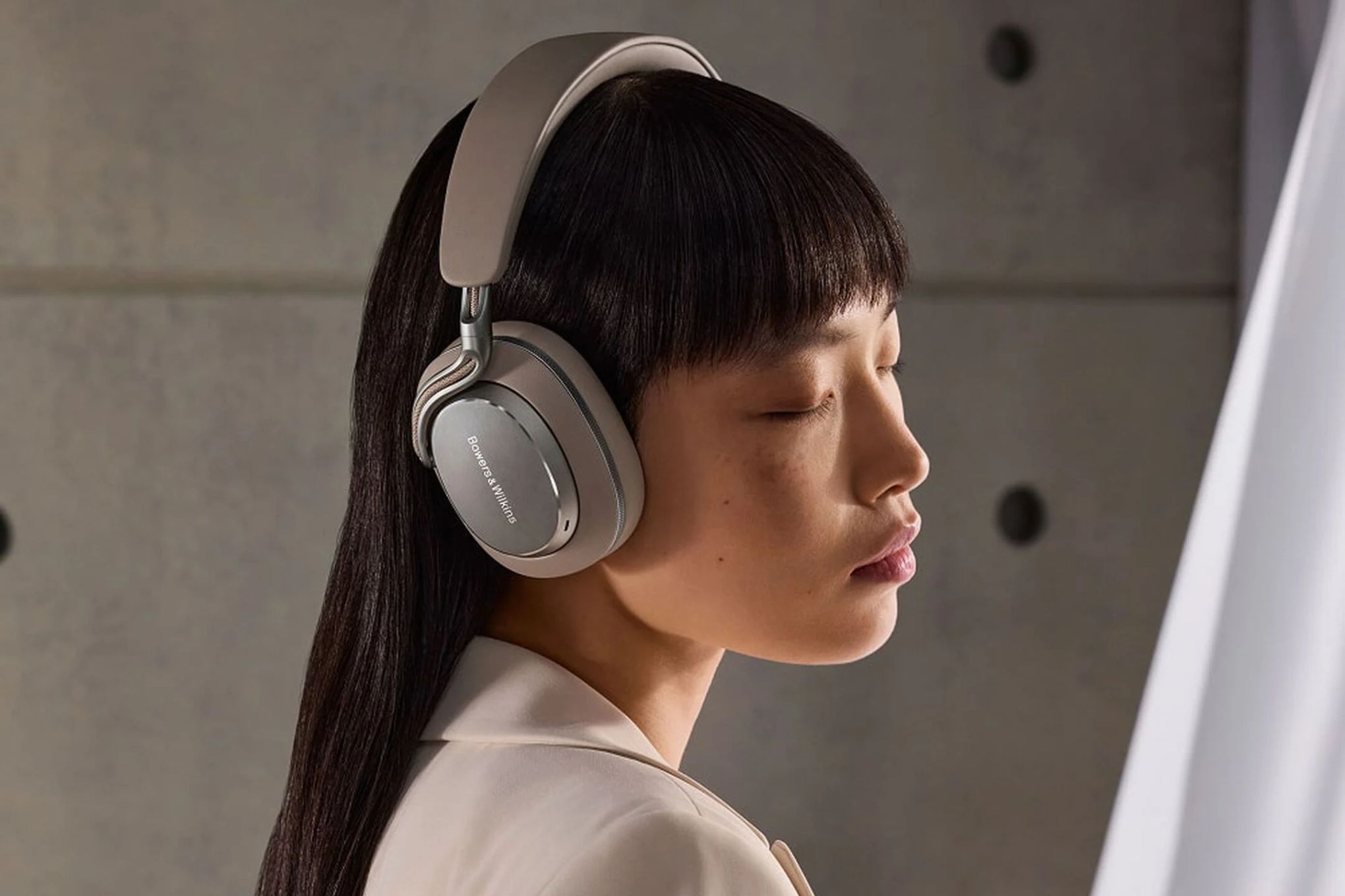 B&W Launches $799 Px8 S2 Headphones Under New Samsung Ownership