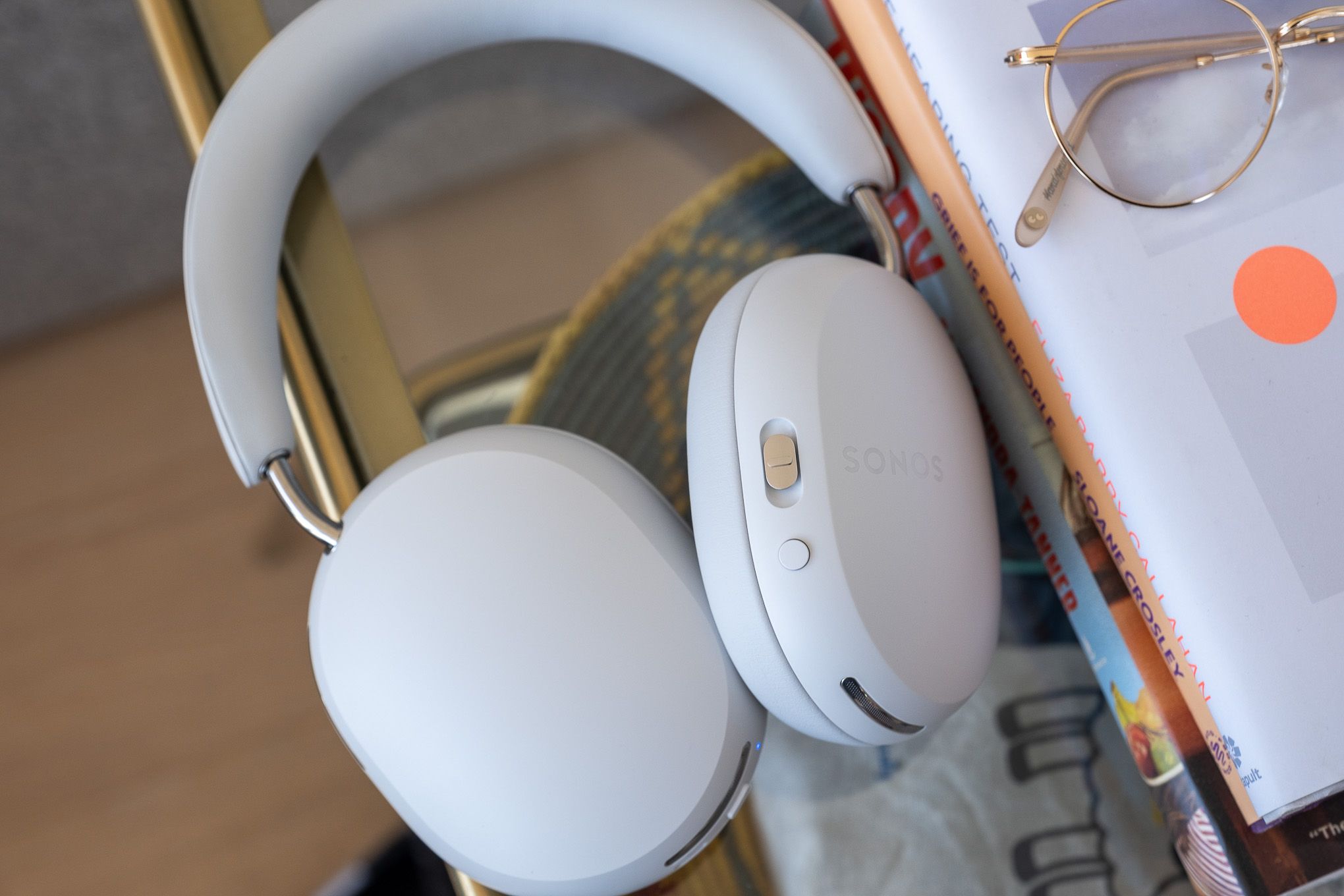 Black Friday Audio Deals Hit Record Lows on AirPods, Bose & Sony