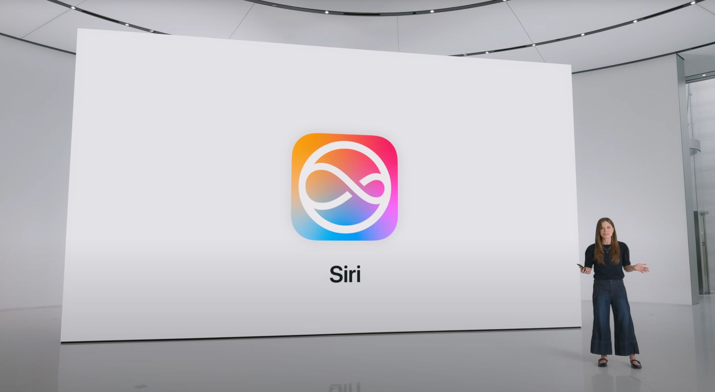 Apple's Secret 'Veritas' Chatbot Tests Next-Gen Siri Behind Closed Doors