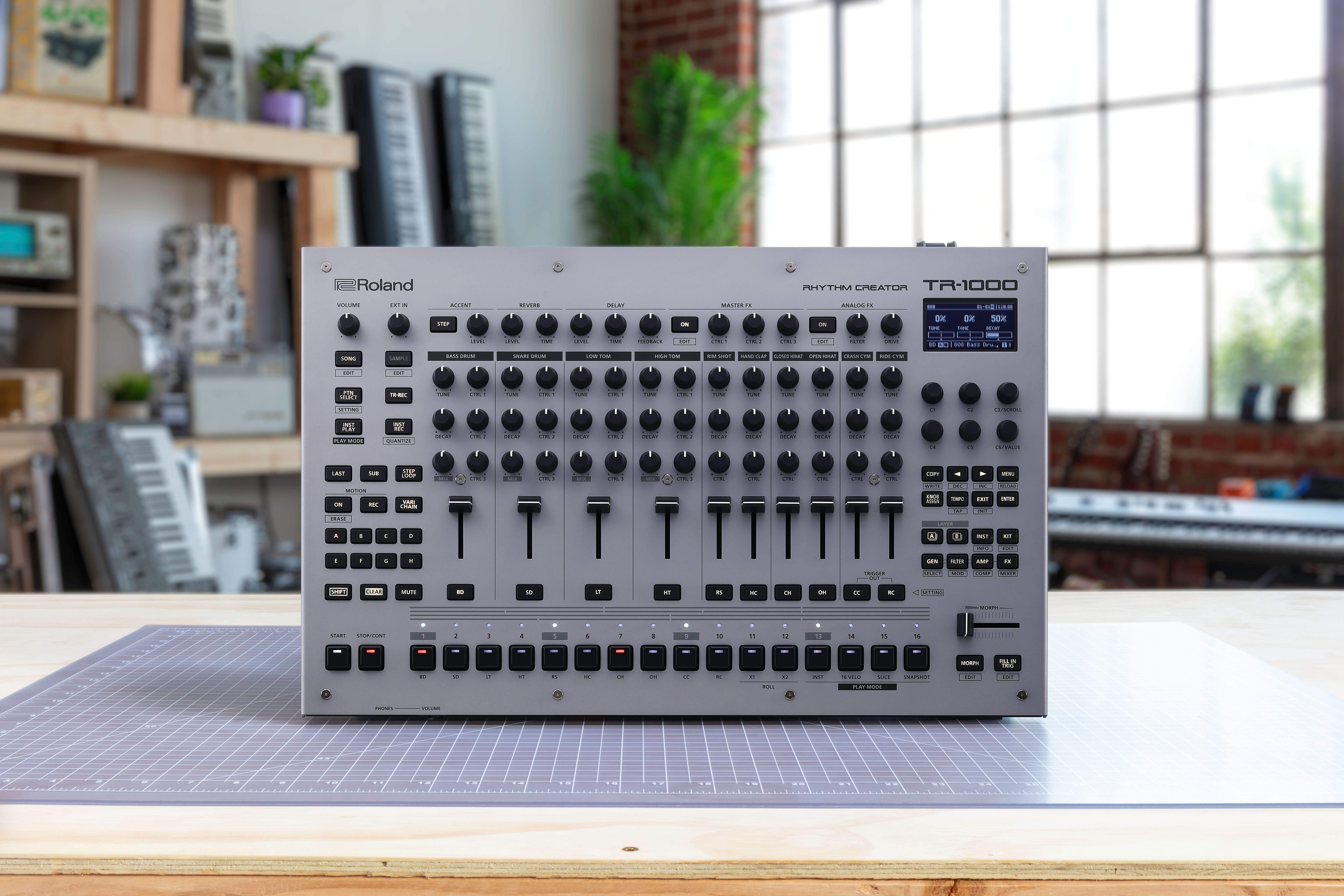 Roland TR-1000 brings back analog drums after 40-year hiatus