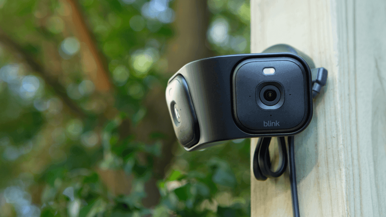 Amazon S Blink Arc Fuses Two Cameras For 180 Security Coverage The