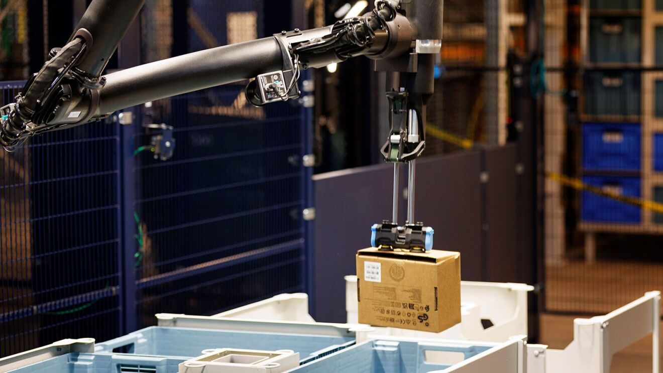 Amazon Unveils Blue Jay Robot Amid Job Displacement Pushback