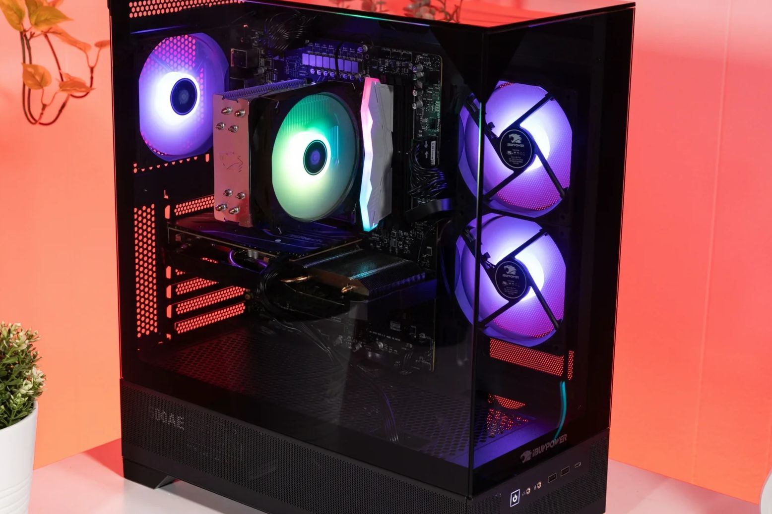 Gaming PC with 32GB DDR5 RAM hits $999 for Black Friday