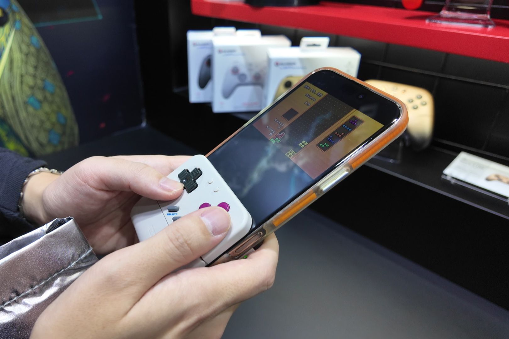 GameSir's Game Boy-style controller turns phones into retro handhelds