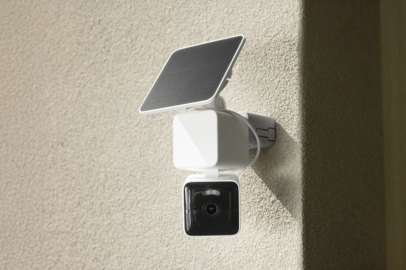 Wyze Launches $80 Solar Security Camera That Tracks Intruders
